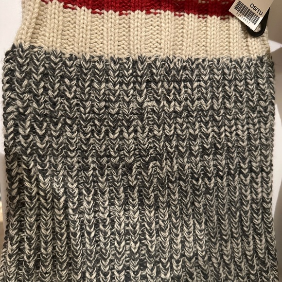 Roots Neck Warmer - Picture 2 of 3